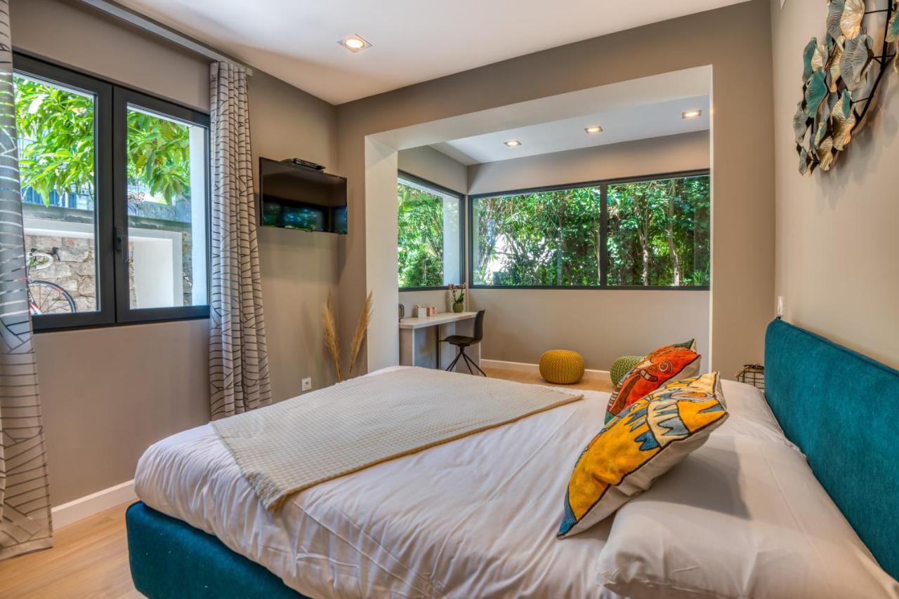 Deluxe Villa Graziella 200 M From The Beach Eze Exterior photo